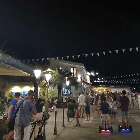 Sunny Garden House *